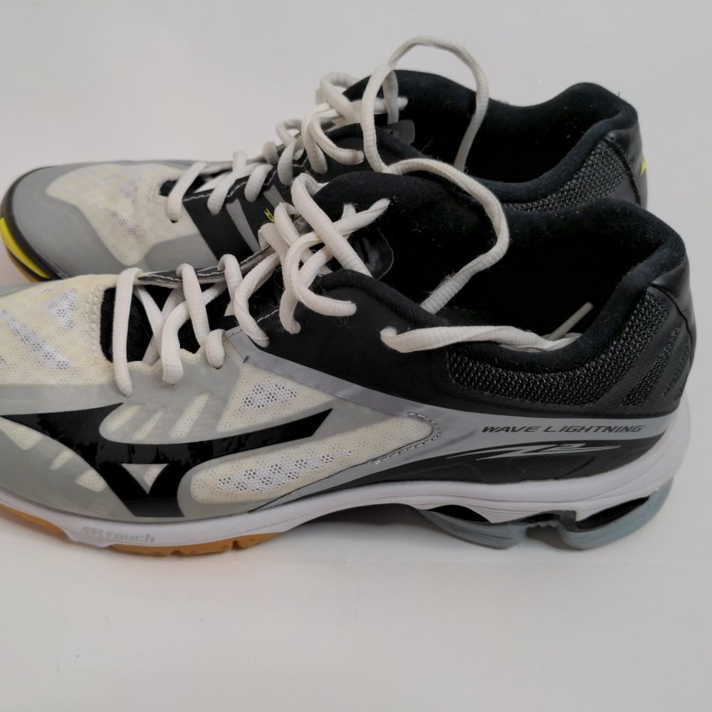 Mizuno Wave Lightning